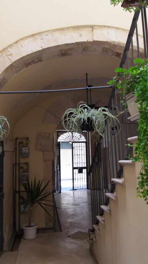 Casa Nagale- Una Suite Di Charme Nel Cuore Di Ortigia A 50 Mt Dal Mare Syrakus Exterior foto